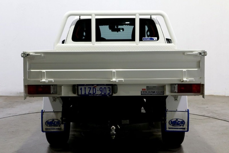 
								2022 Toyota Hilux SR GUN126R 4X4 full									