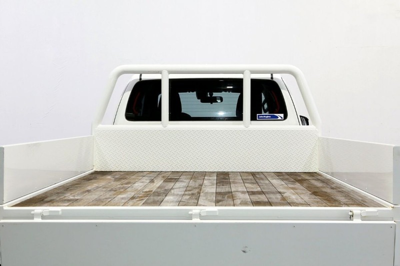 
								2022 Toyota Hilux SR GUN126R 4X4 full									