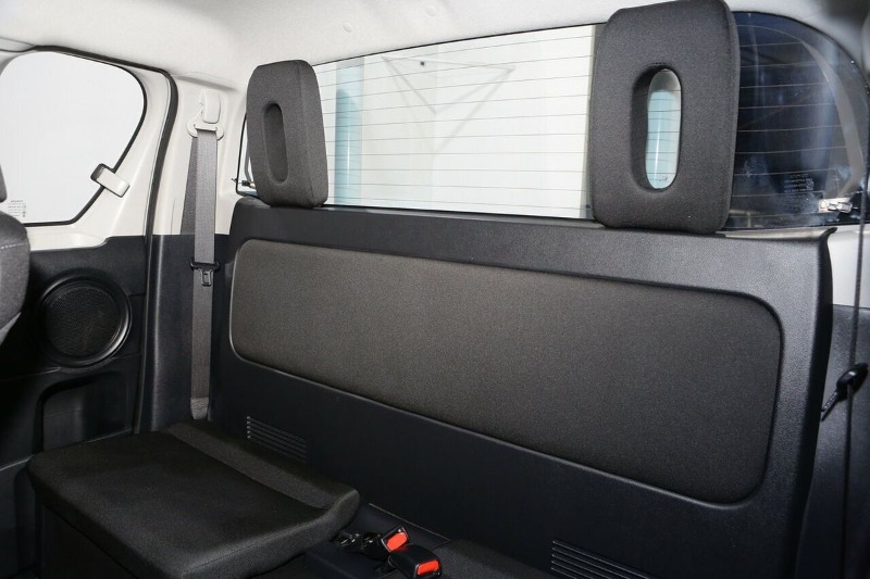 
								2022 Toyota Hilux SR GUN126R 4X4 full									