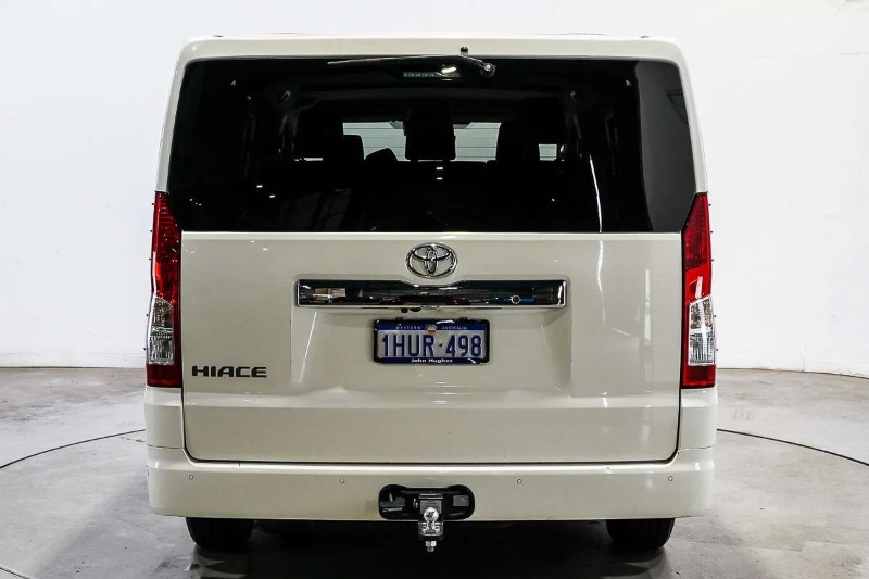 
								2023 Toyota Hiace GDH300R LWB full									