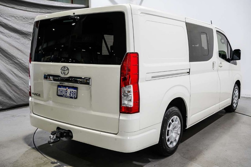 
								2023 Toyota Hiace GDH300R LWB full									