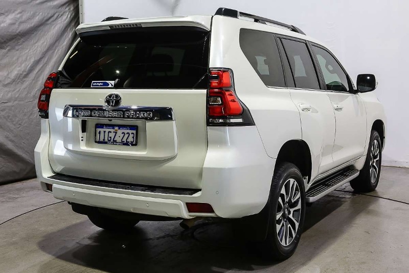 
								2023 Toyota Landcruiser Prado VX GDJ150R full									