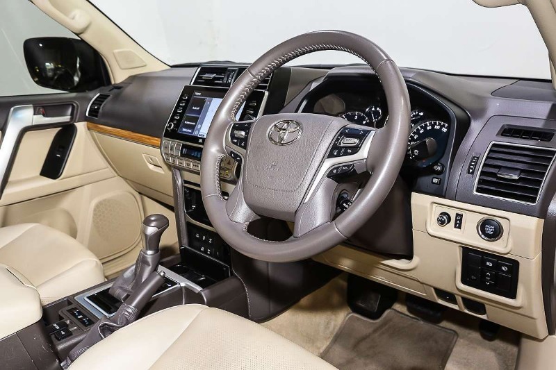 
								2023 Toyota Landcruiser Prado VX GDJ150R full									