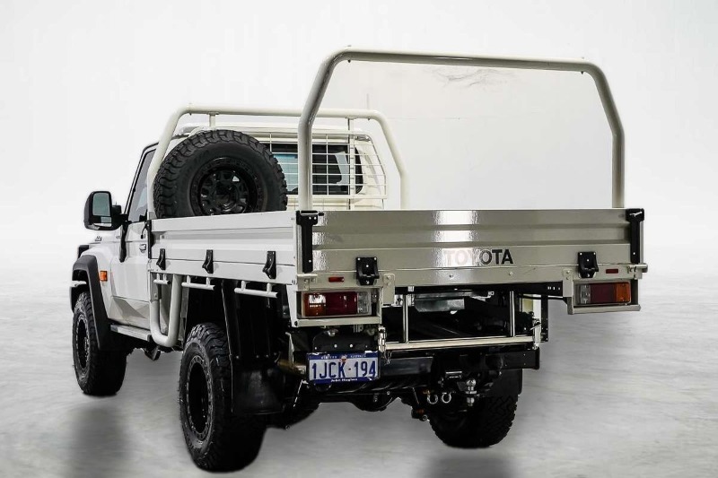 
								2024 Toyota Landcruiser GXL VDJL79R 4X4 full									