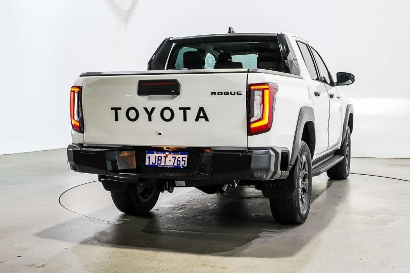 
								2026 Toyota Hilux Rogue 48V GUN227R 4X4 full									