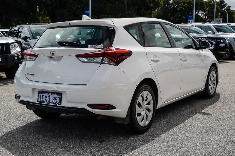 
								2015 Toyota Corolla Ascent ZRE182R full									