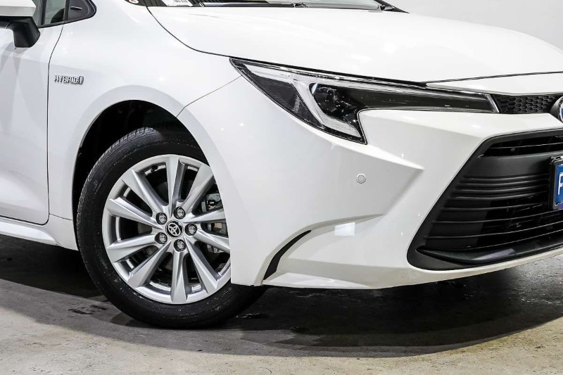 
								2024 Toyota Corolla SX Hybrid ZWE219R full									
