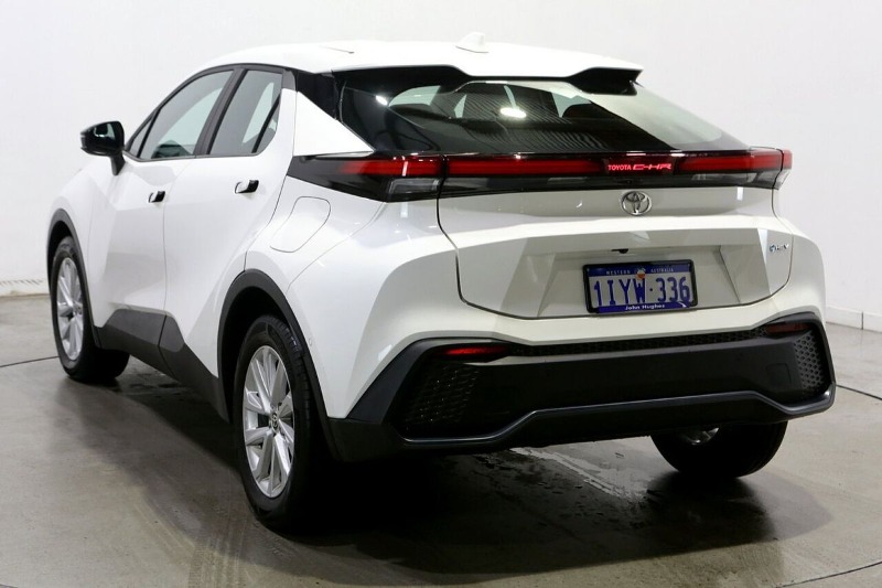 
								2024 Toyota C-HR GXL ZYX20R full									