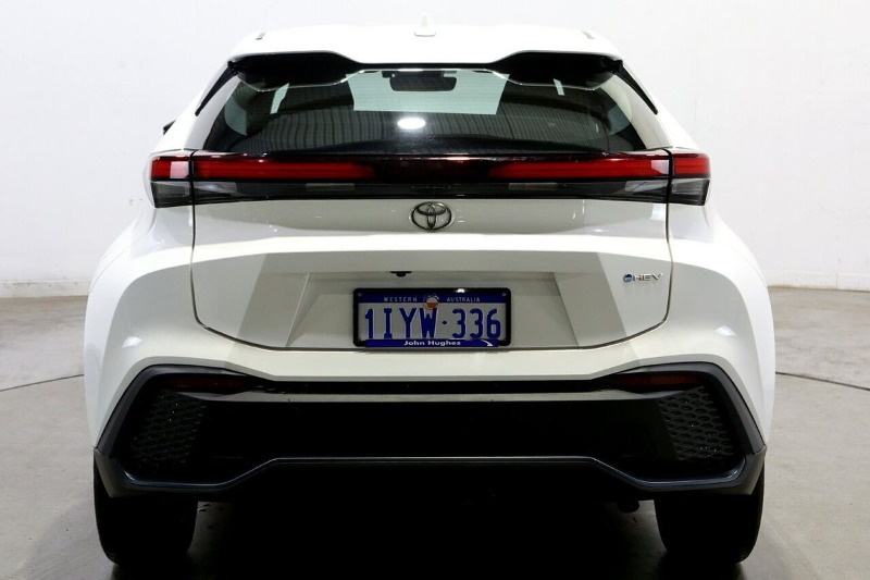 
								2024 Toyota C-HR GXL ZYX20R full									