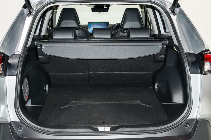 
								2023 Toyota RAV4 Cruiser AXAH52R full									