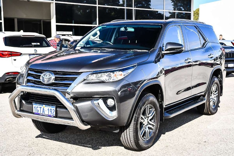 
								2019 Toyota Fortuner GXL GUN156R full									