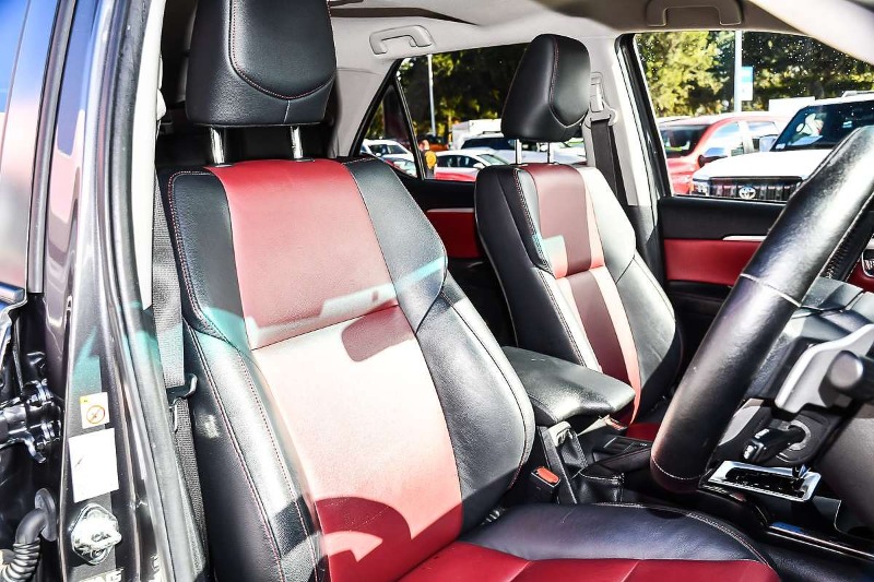 
								2019 Toyota Fortuner GXL GUN156R full									