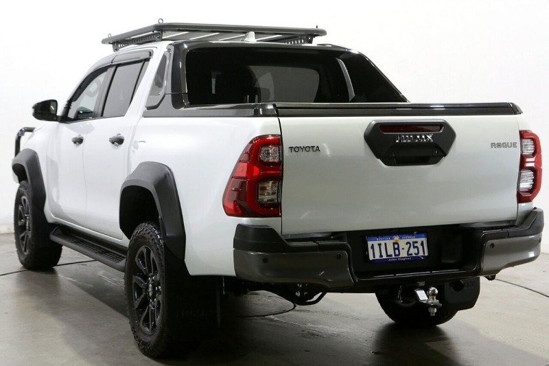 
								2024 Toyota Hilux Rogue 48V GUN126R 4X4 full									