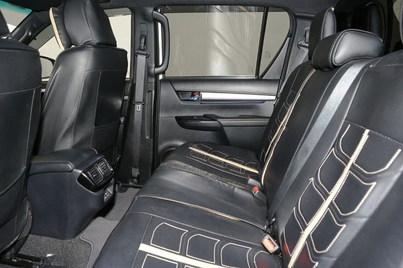 
								2024 Toyota Hilux Rogue 48V GUN126R 4X4 full									