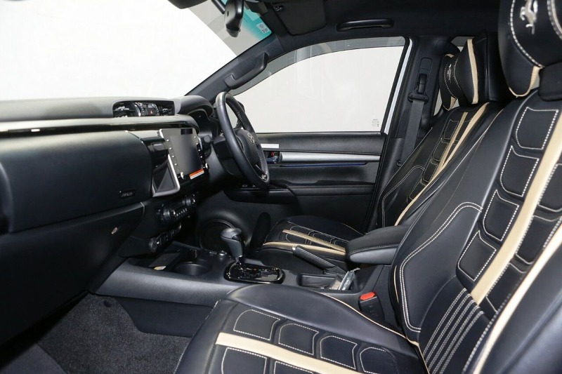 
								2024 Toyota Hilux Rogue 48V GUN126R 4X4 full									