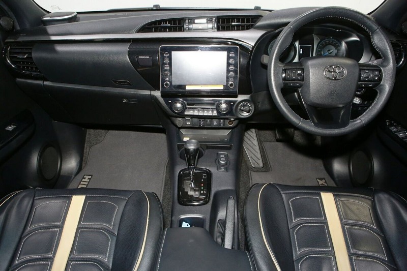 
								2024 Toyota Hilux Rogue 48V GUN126R 4X4 full									