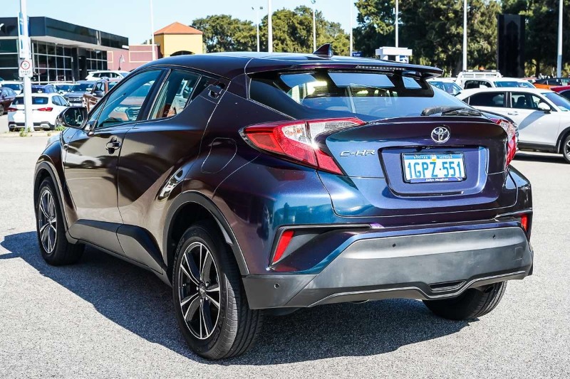
								2018 Toyota C-HR NGX10R full									