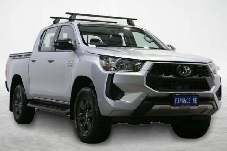 2025 Toyota Hilux SR GUN126R 4X4
