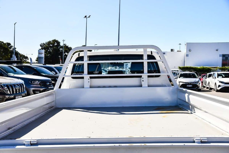 
								2021 Toyota Hilux SR GUN126R 4X4 full									