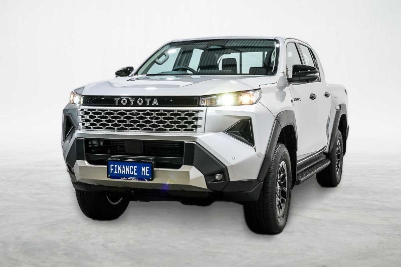 
								2026 Toyota Hilux SR 48V GUN227R 4X4 full									