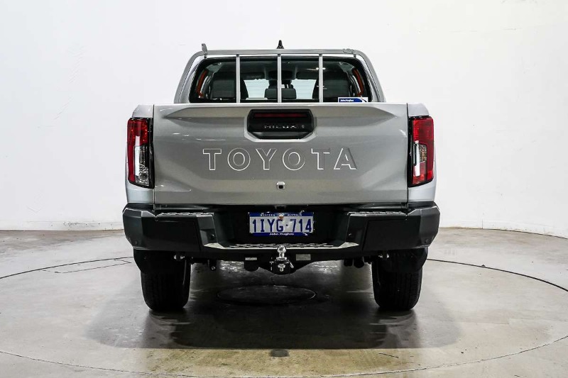 
								2026 Toyota Hilux SR 48V GUN227R 4X4 full									