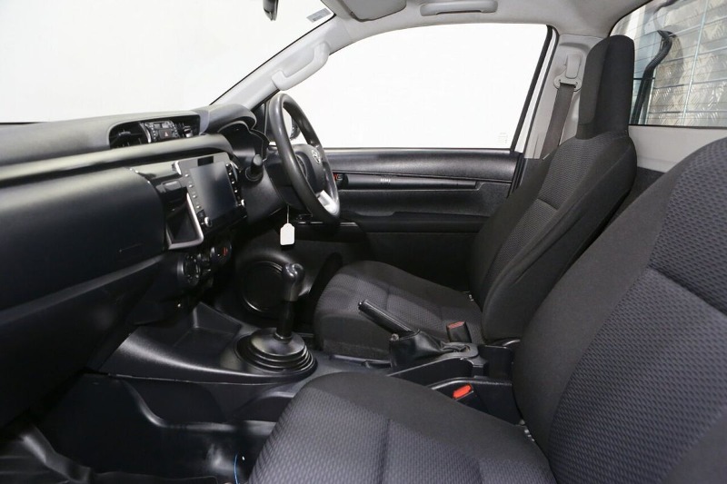 
								2021 Toyota Hilux Workmate Hi-Rider GUN135R Rear Wheel Drive full									