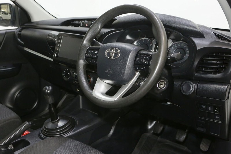 
								2021 Toyota Hilux Workmate Hi-Rider GUN135R Rear Wheel Drive full									