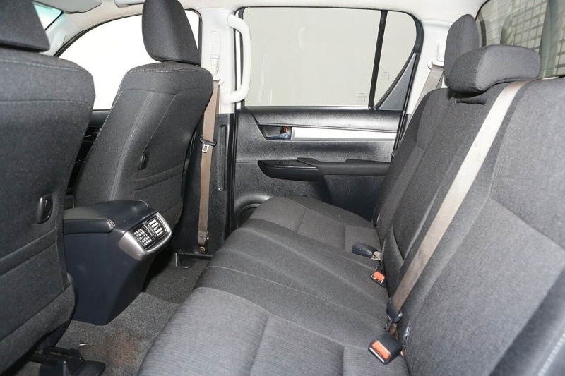 
								2021 Toyota Hilux SR5 GUN126R 4X4 full									