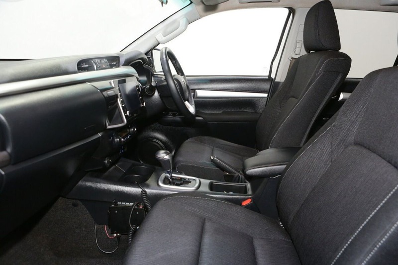 
								2021 Toyota Hilux SR5 GUN126R 4X4 full									