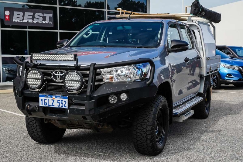 
								2018 Toyota Hilux SR GUN126R 4X4 full									