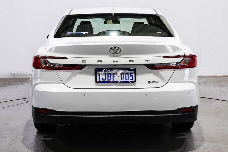 
								2024 Toyota Camry Ascent AXVH70R full									