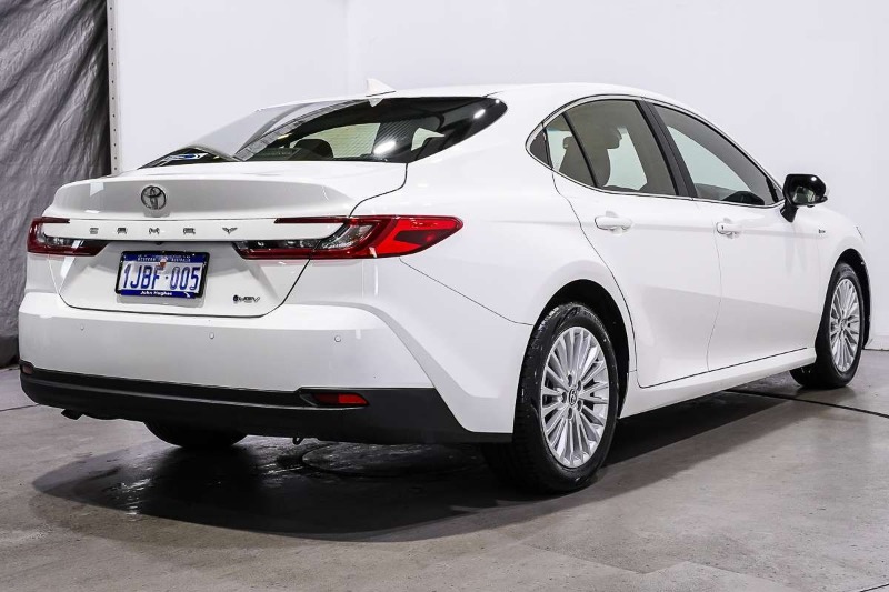 
								2024 Toyota Camry Ascent AXVH70R full									