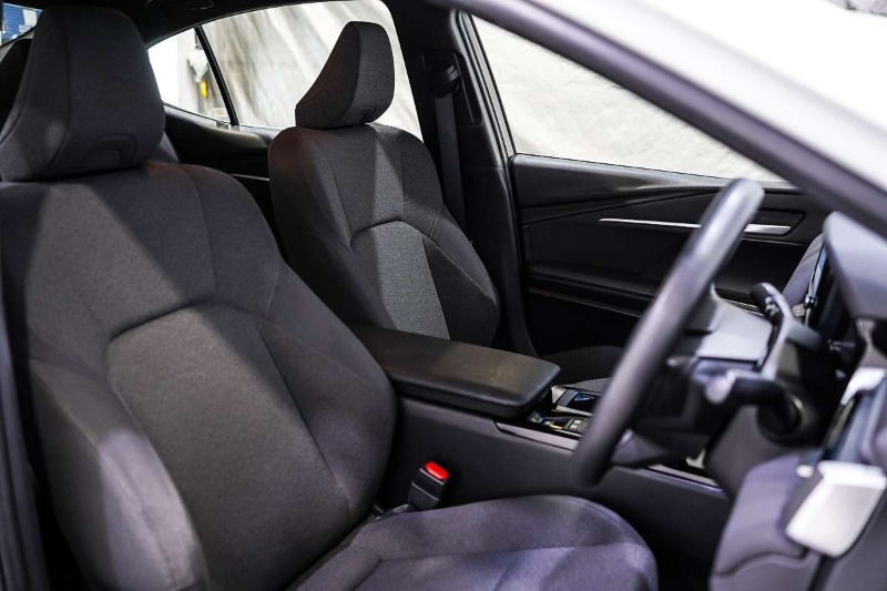 
								2024 Toyota Camry Ascent AXVH70R full									