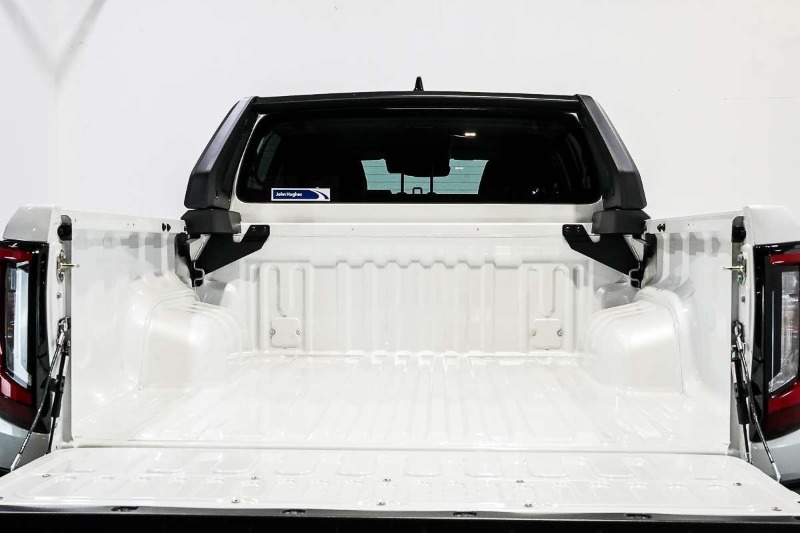 
								2026 Toyota Hilux SR5 GUN226R 4X4 full									