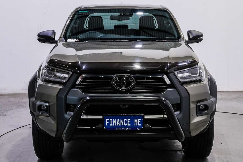 
								2024 Toyota Hilux Rogue 48V GUN126R 4X4 full									