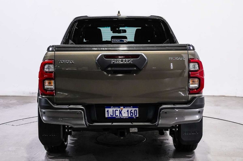 
								2024 Toyota Hilux Rogue 48V GUN126R 4X4 full									