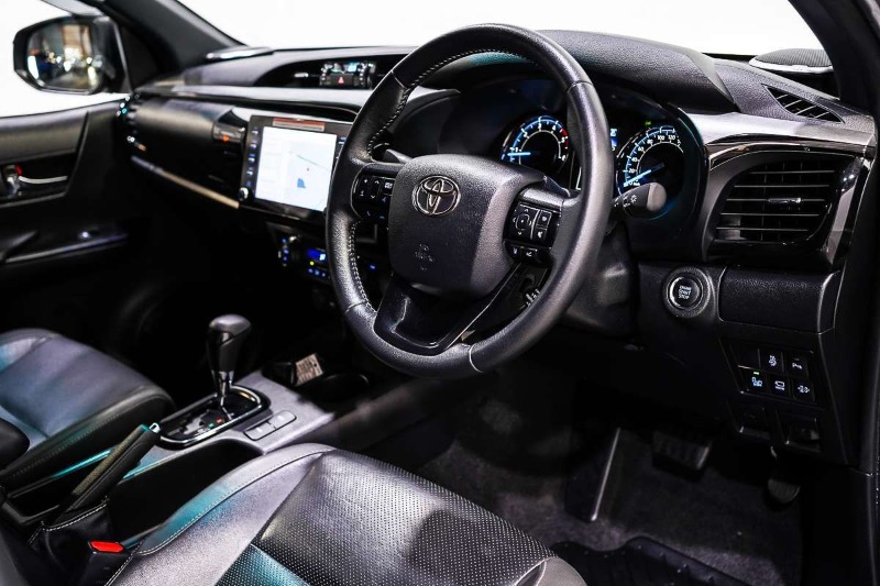 
								2024 Toyota Hilux Rogue 48V GUN126R 4X4 full									