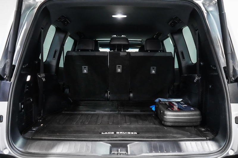 
								2024 Toyota Landcruiser Sahara FJA300R full									