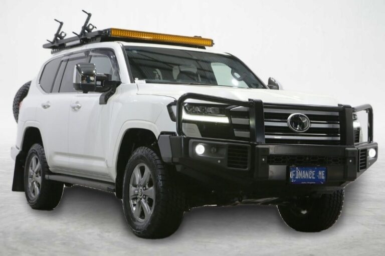 2022 Toyota Landcruiser Sahara FJA300R