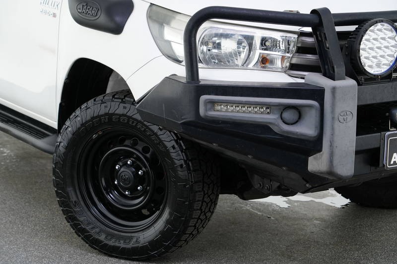 
								2016 Toyota Hilux SR Auto 4×4 Double Cab full									