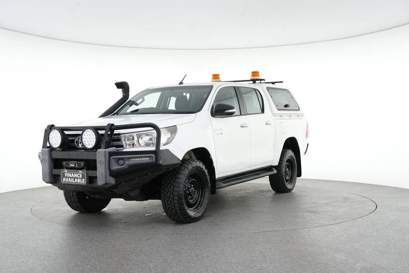 
								2016 Toyota Hilux SR Auto 4×4 Double Cab full									