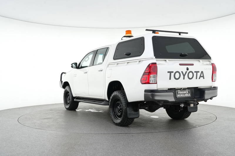
								2016 Toyota Hilux SR Auto 4×4 Double Cab full									