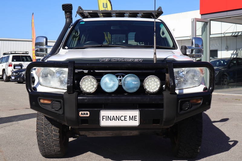 
								2014 Toyota Landcruiser GX Sports Automatic full									
