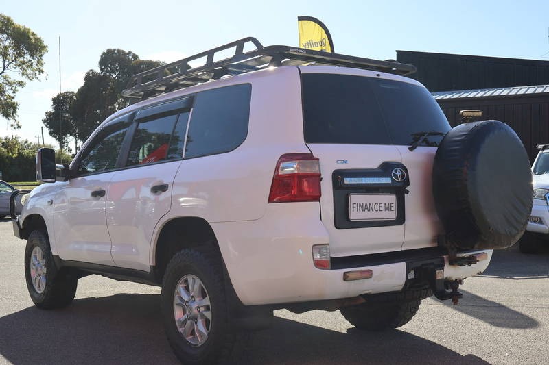 
								2014 Toyota Landcruiser GX Sports Automatic full									