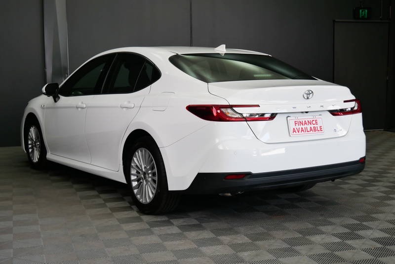 
								2025 Toyota Camry Hybrid Ascent Auto full									