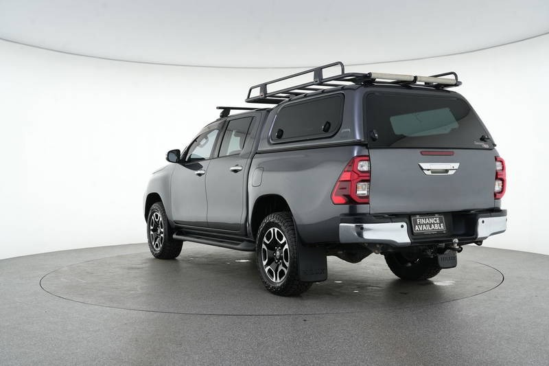 
								2020 Toyota Hilux SR5 Auto 4×4 Double Cab full									
