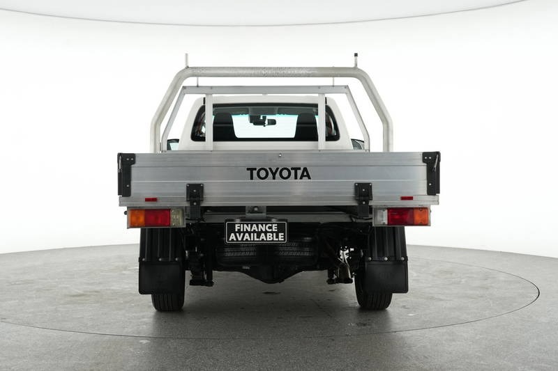 
								2023 Toyota Hilux Workmate Manual 4×2 full									