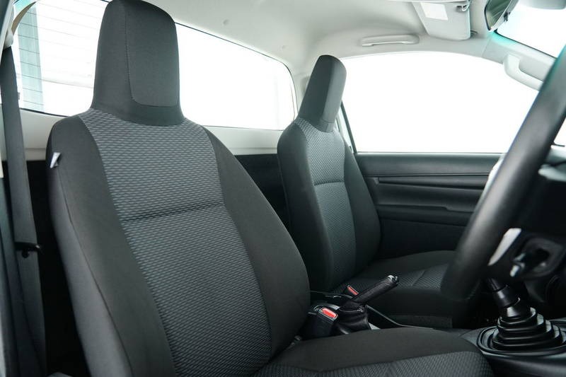 
								2023 Toyota Hilux Workmate Manual 4×2 full									