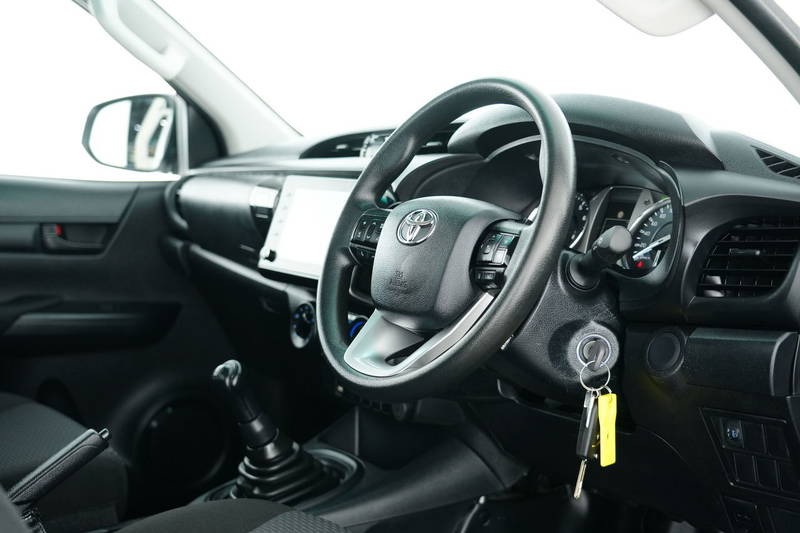 
								2023 Toyota Hilux Workmate Manual 4×2 full									