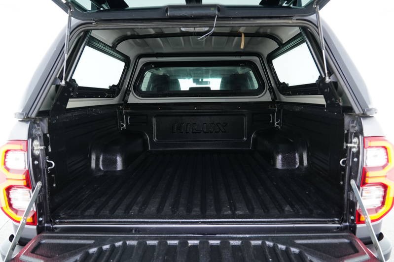 
								2020 Toyota Hilux SR5 Auto 4×4 Double Cab full									